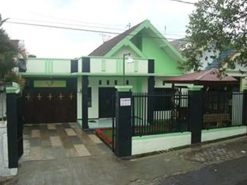 Villa Keluarga "Pondok Daun"-1